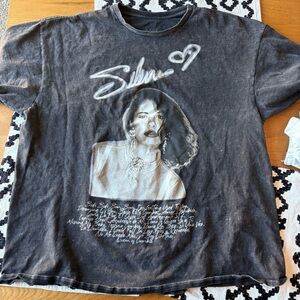Selena graphic tee shirt womens size large L